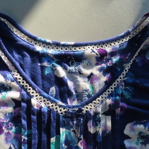 Women's Croft & Barrow Pajama Top and Pajama Capri Set - Picture 5 of 10